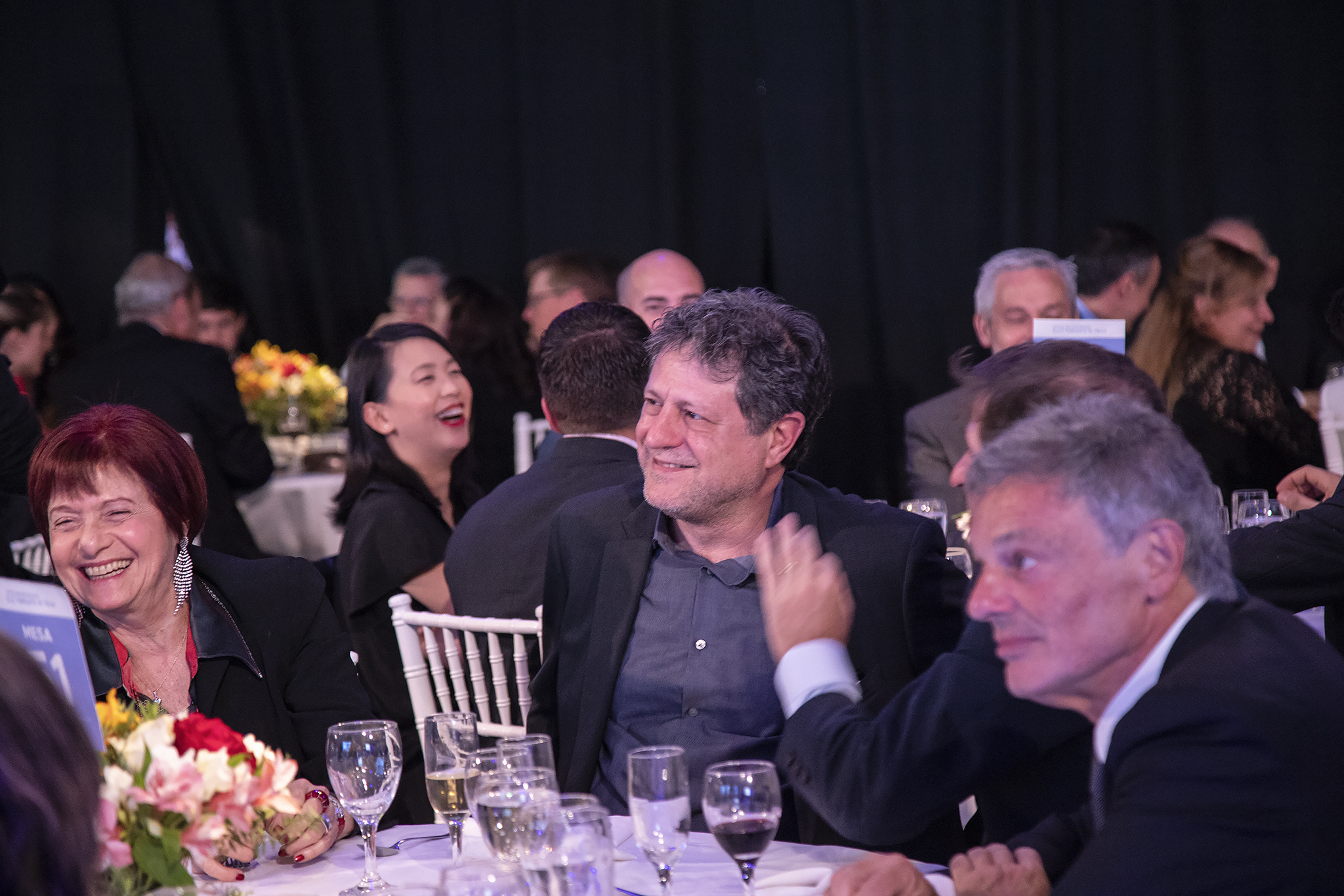 Eduardo Levy Yeyati y el ex ministro de Producción, Francisco Cabrera. La Universidad Torcuato Di Tella es una institución sin fines de lucro fundada en 1991, heredera del espíritu innovador industrial de la fábrica SIAM Di Tella (1910) y de la visión artística y social de vanguardia del Instituto Torcuato Di Tella (1958). Su misión es la formación de las nuevas generaciones empresariales, políticas, académicas, sociales y artísticas de nuestro país y la producción de conocimiento básico y aplicado, en el marco de la excelencia académica, el pluralismo de ideas y la igualdad de oportunidades
