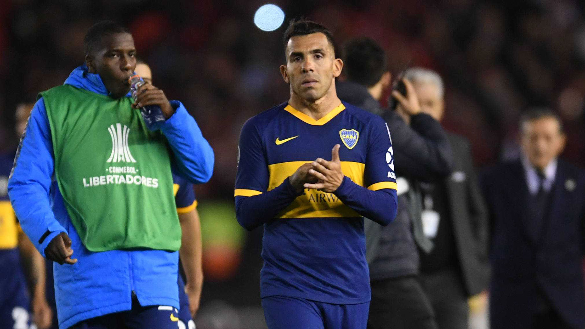 El polémico gesto de Tévez en el Monumental