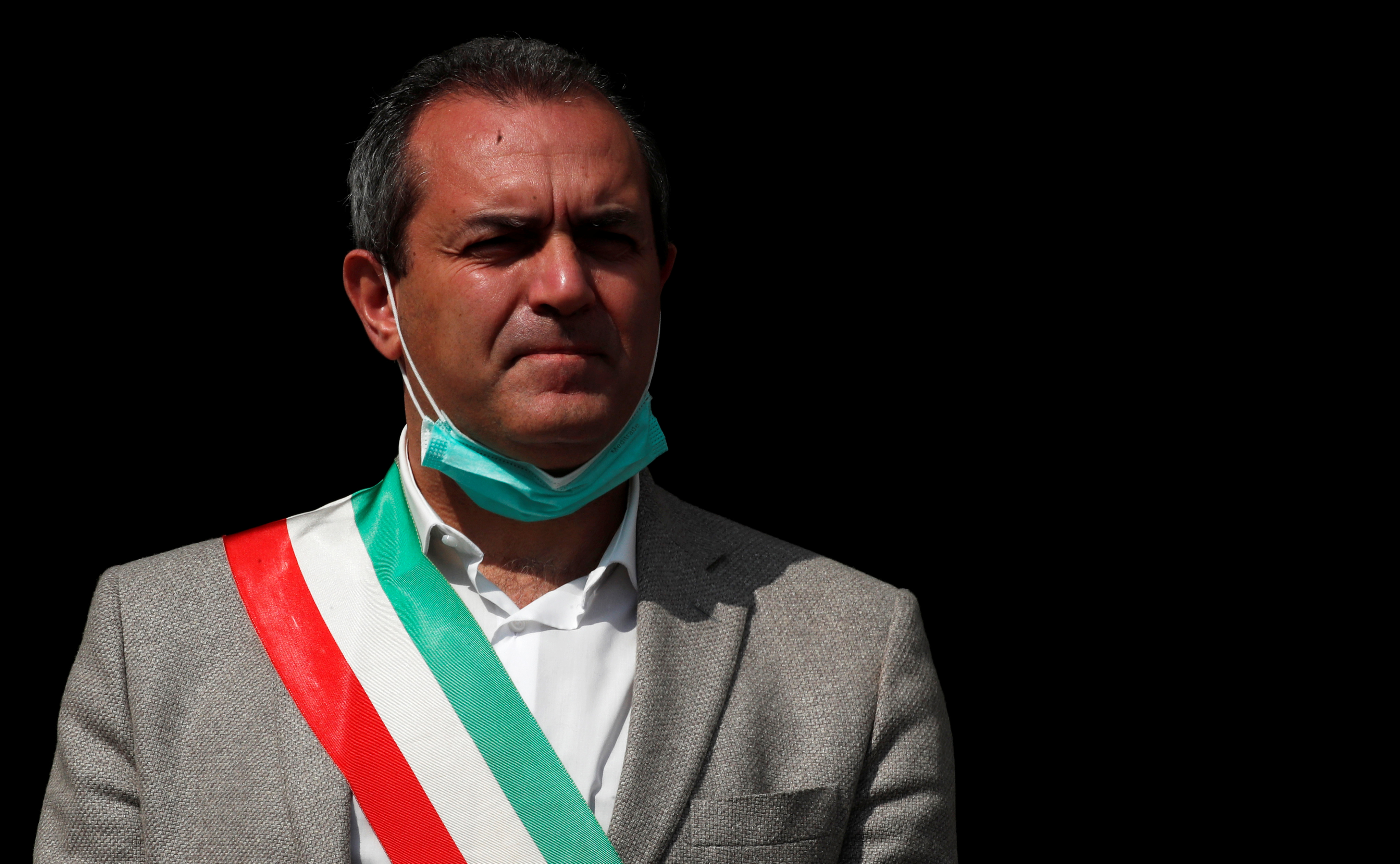 El alcalde de Nápoles Luigi de Magistris (REUTERS/Ciro De Luca)