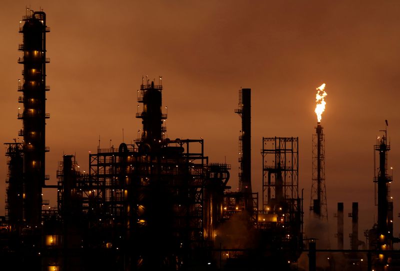 Vista panorámica de la refinería Cadereyta, perteneciente a la petrolera estatal mexicana Pemex.
Foto: REUTERS/Daniel Becerril.