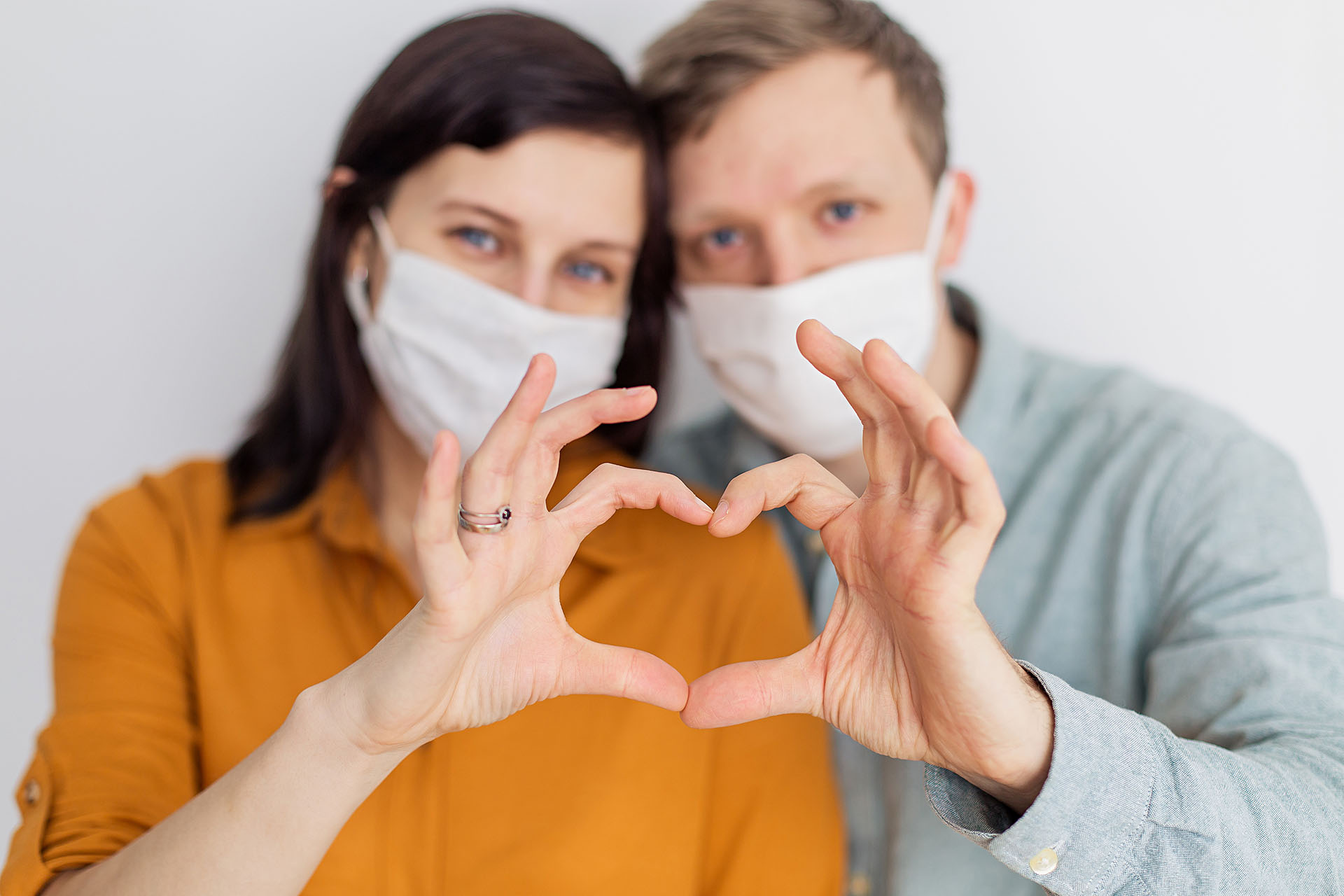 Estamos ante un momento que produce mucha incertidumbre y angustia y es un gran desafío poder sobrellevarla con la pareja”, admite a Infobae Mauricio Strugo, psicólogo y sexólogo (Shutterstock)