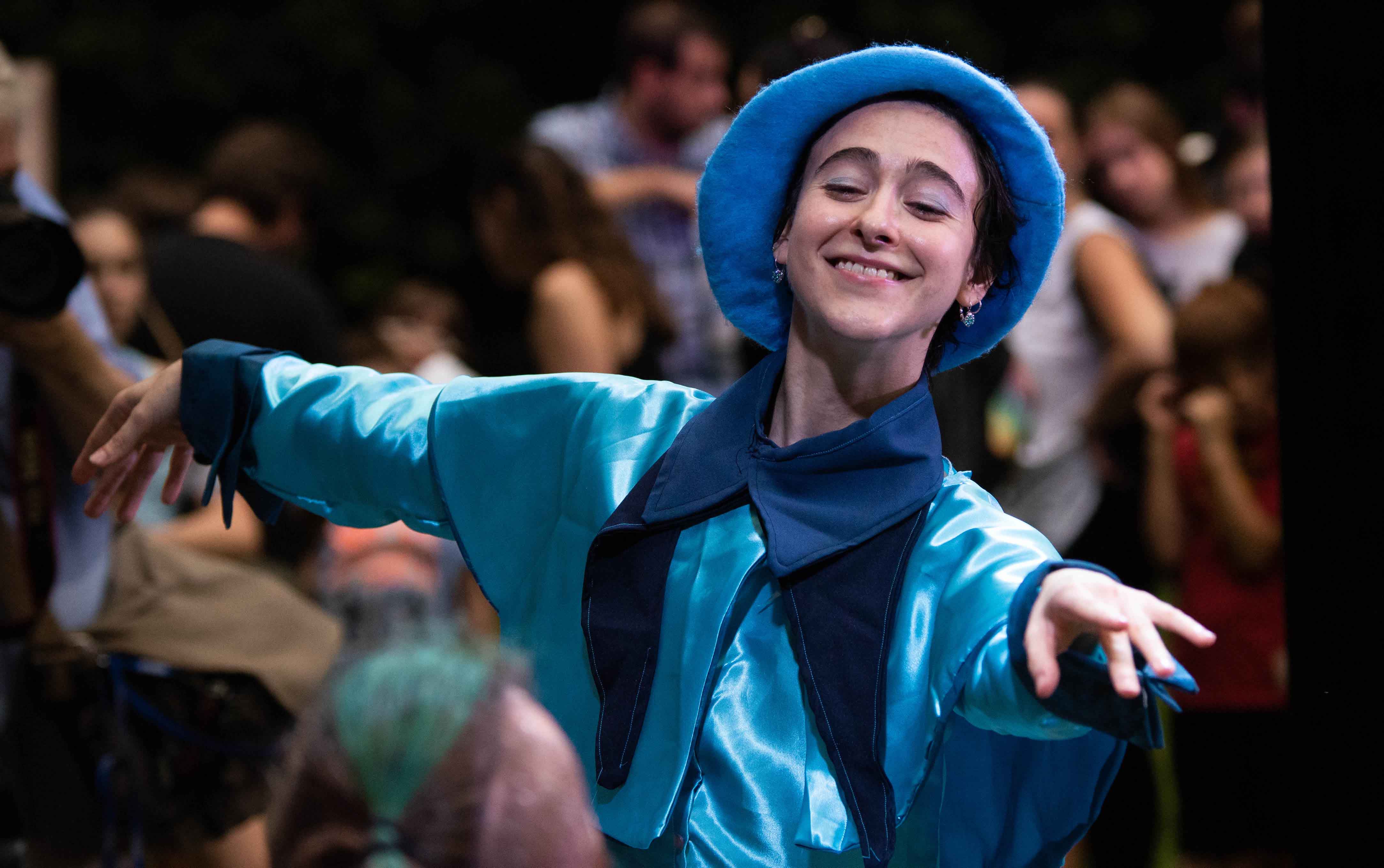 La muestra del baile de gala deslumbró a los presentes que se transportaron automáticamente al salón de Hogwarts