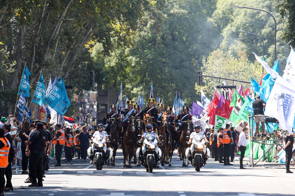 El jefe de Estado viajó desde la Casa Rosada al Congreso