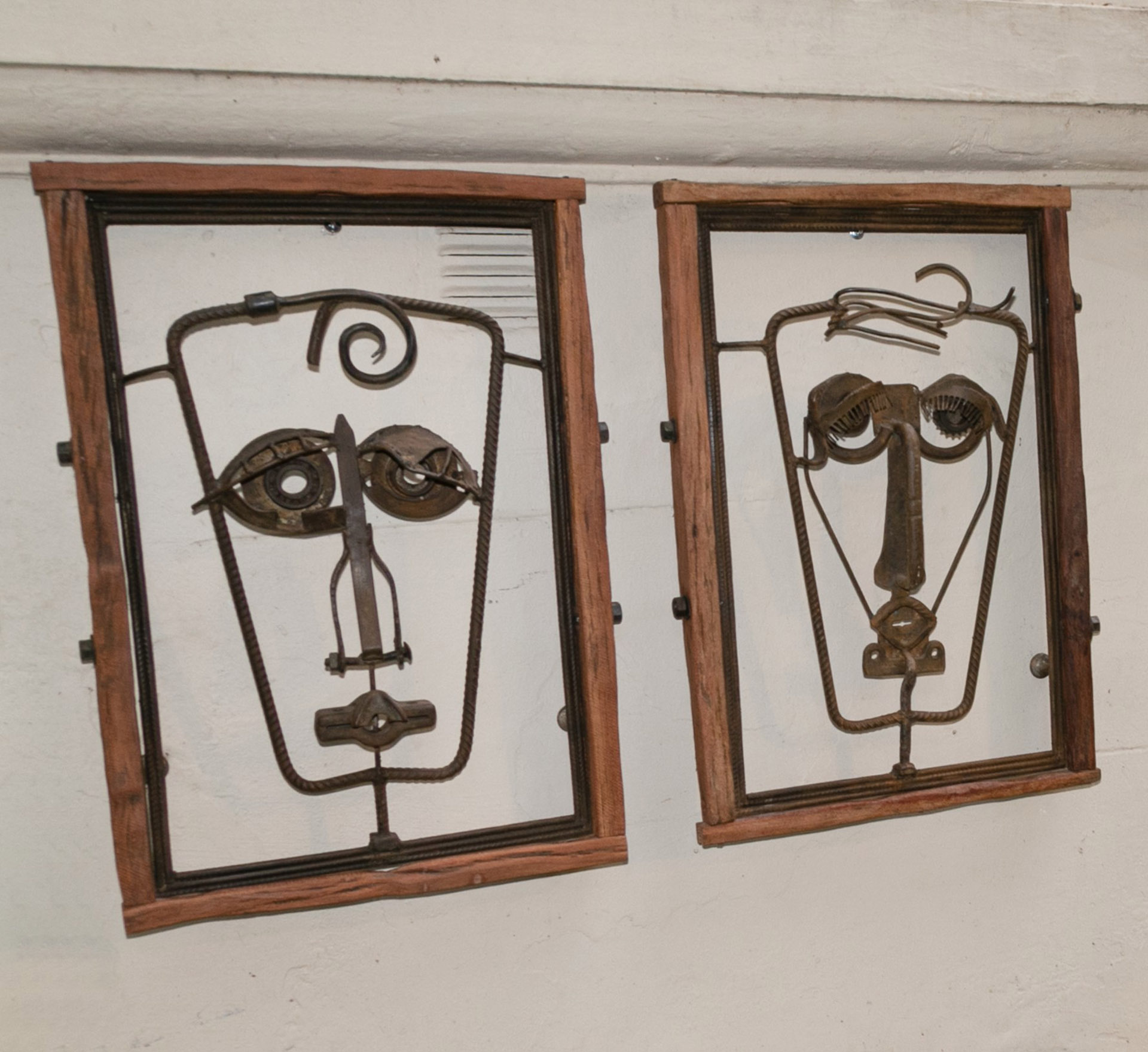En nuestro país, Carmela Blanco expuso sus obras en el Centro Cultural Borges, en la Municipalidad de Vicente López, en el Salón Nacional de Artes Visuales “Palais de Glace” y en Expotrastiendas