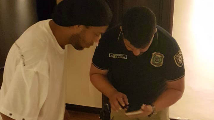 Ronaldinho, en el momento del operativo