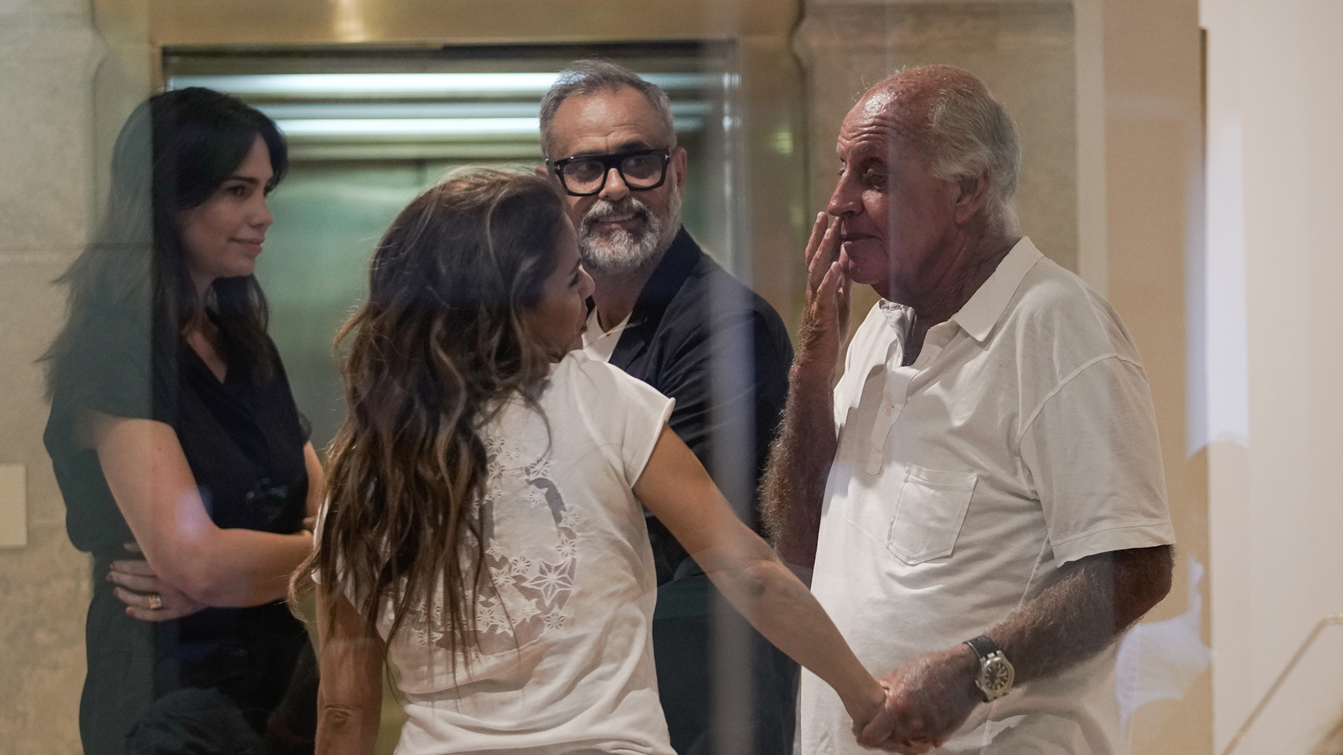 Coco Bal, hermano de Santiago, recibe las condolencias de Jorge Rial y Marina Calabró