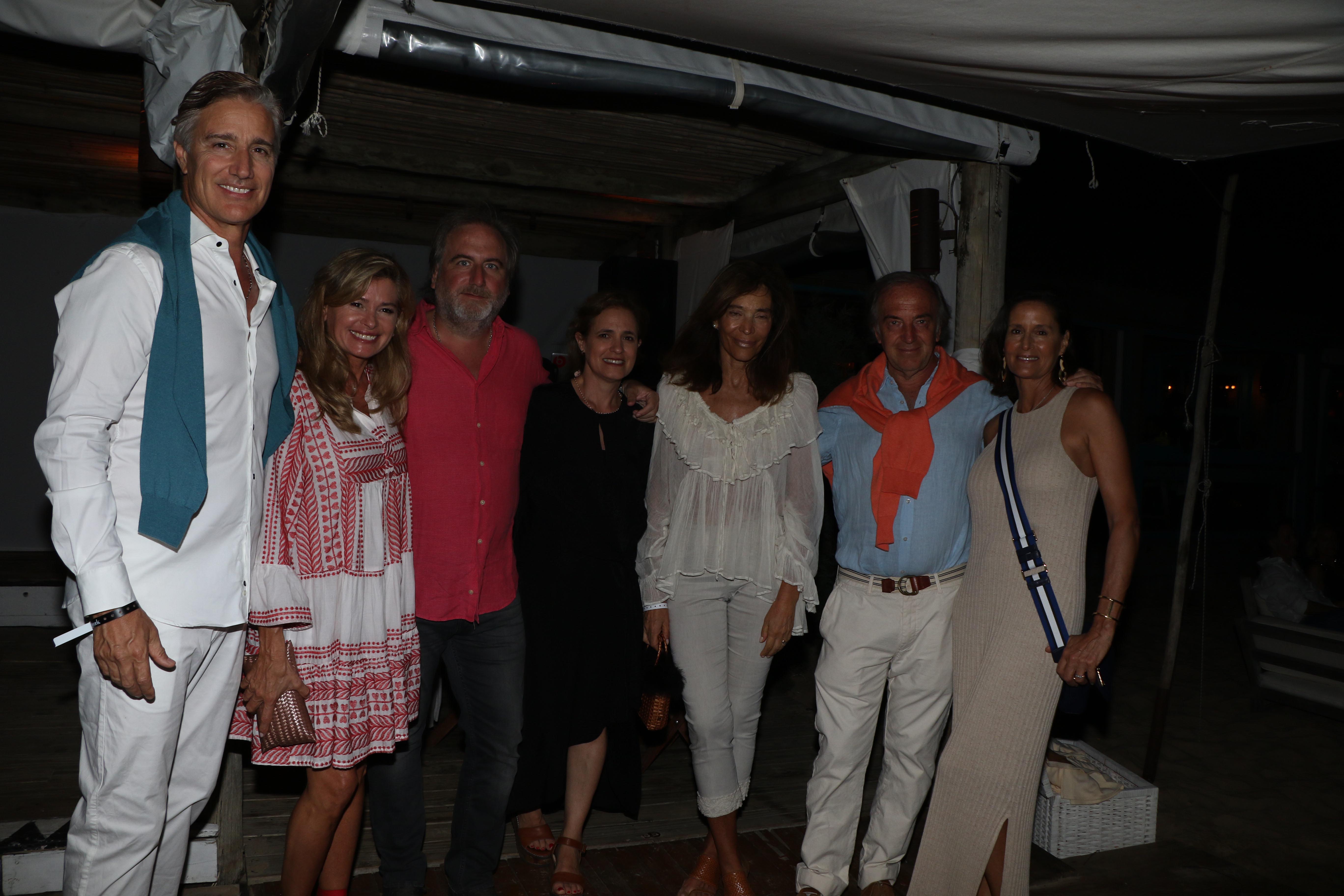 Marcelo Figueiras y María Laura Leguizamón, Tato Lanusse y Silvina Pueyrredon, Estela y Roberto Zaldivar y Gabriela Flores Pirán