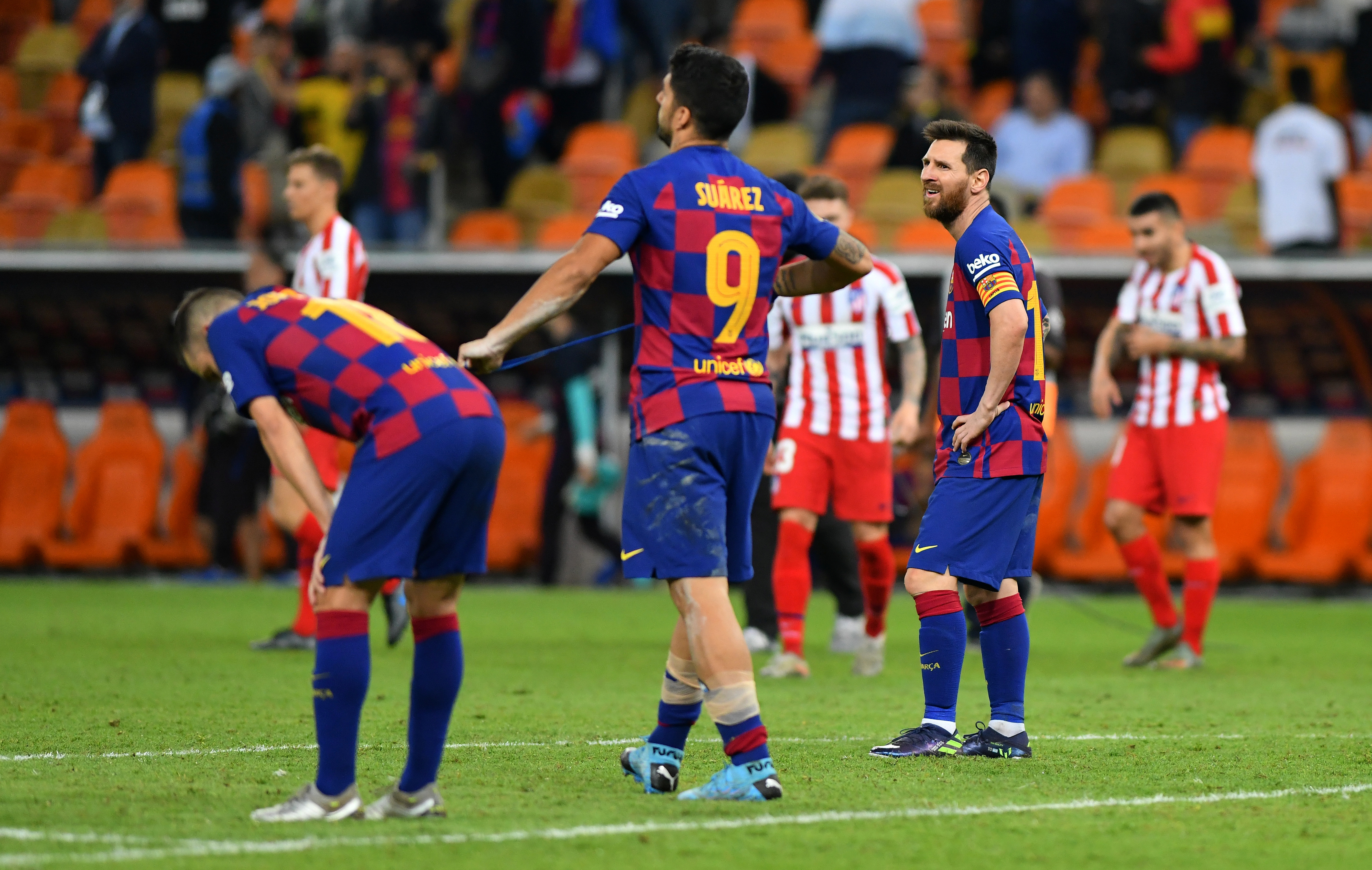La desazón de Barcelona tras la derrota ante el Aleti por la Supercopa de España (REUTERS/Waleed Ali)