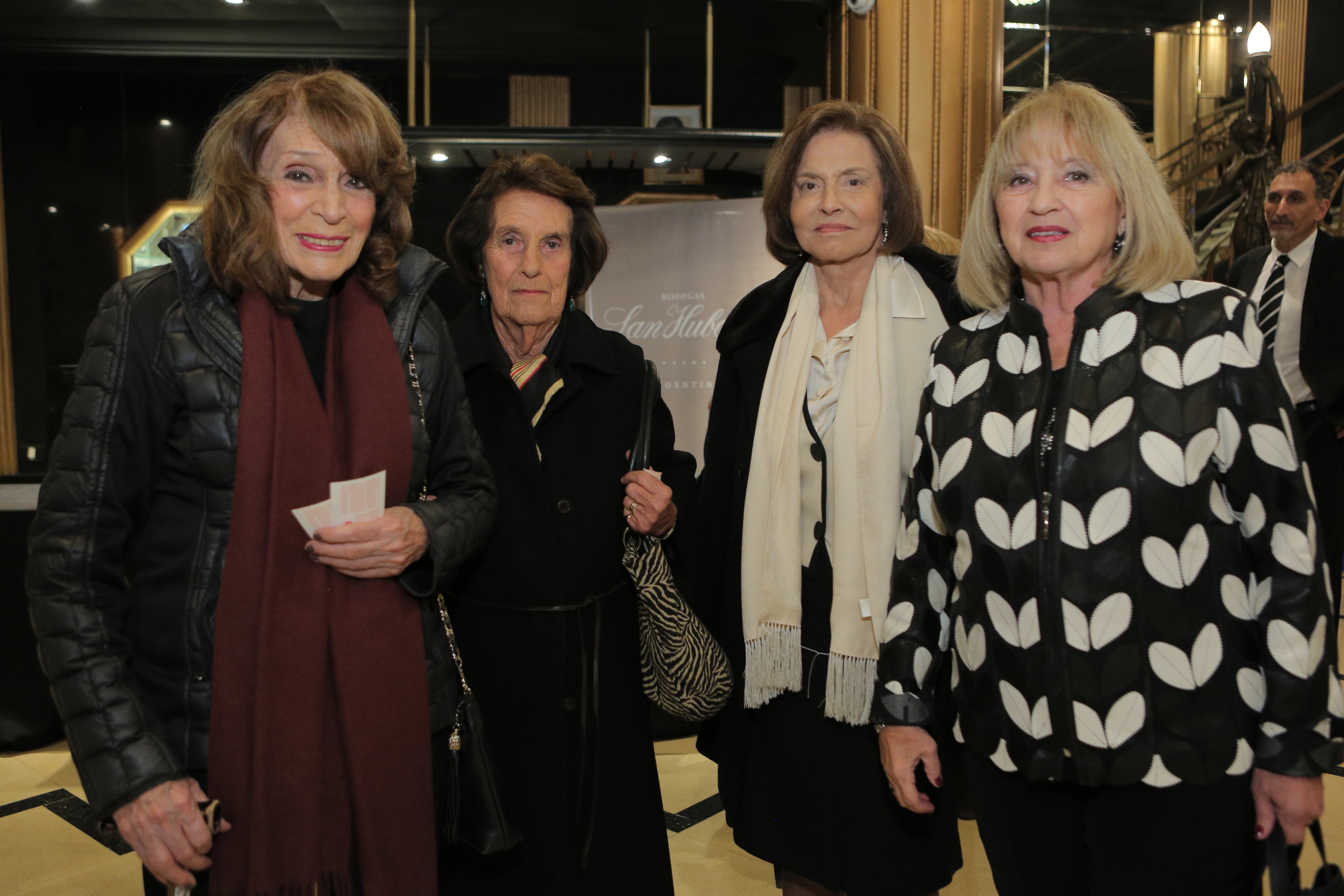 Magdalena Ruiz Guiñazú, Elena Fernández Moore, Marta Cortizo de Ricci y Rosa Pombo