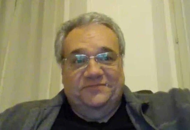 El doctor Marcello Natali murió a los 57 años, apenas una semana después de dar una entrevista en televisión advirtiendo que los médicos italianos no tenían suficientes guantes de látex y otro equipo de protección