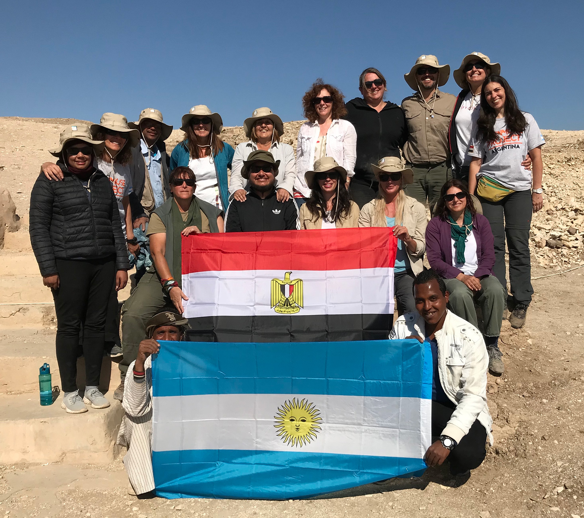 El equipo que trabajó durante más de un mes en Egipto