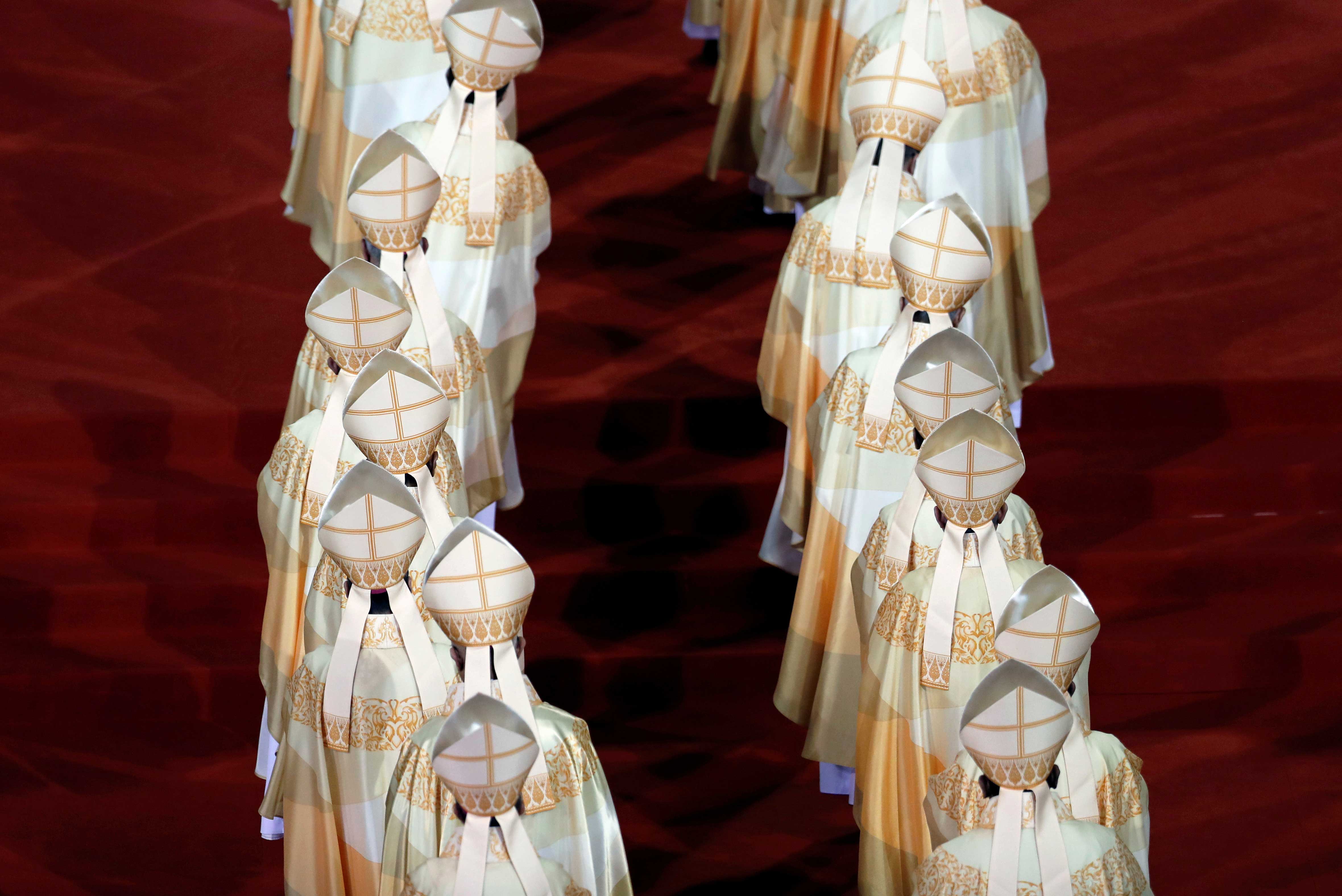 Tailandia tiene alrededor de 300.000 monjes en 40.000 templos. Evangelizados por misioneros jesuitas a mediados del siglo XVI, los 400.000 católicos son ultra minoritarios. (REUTERS)