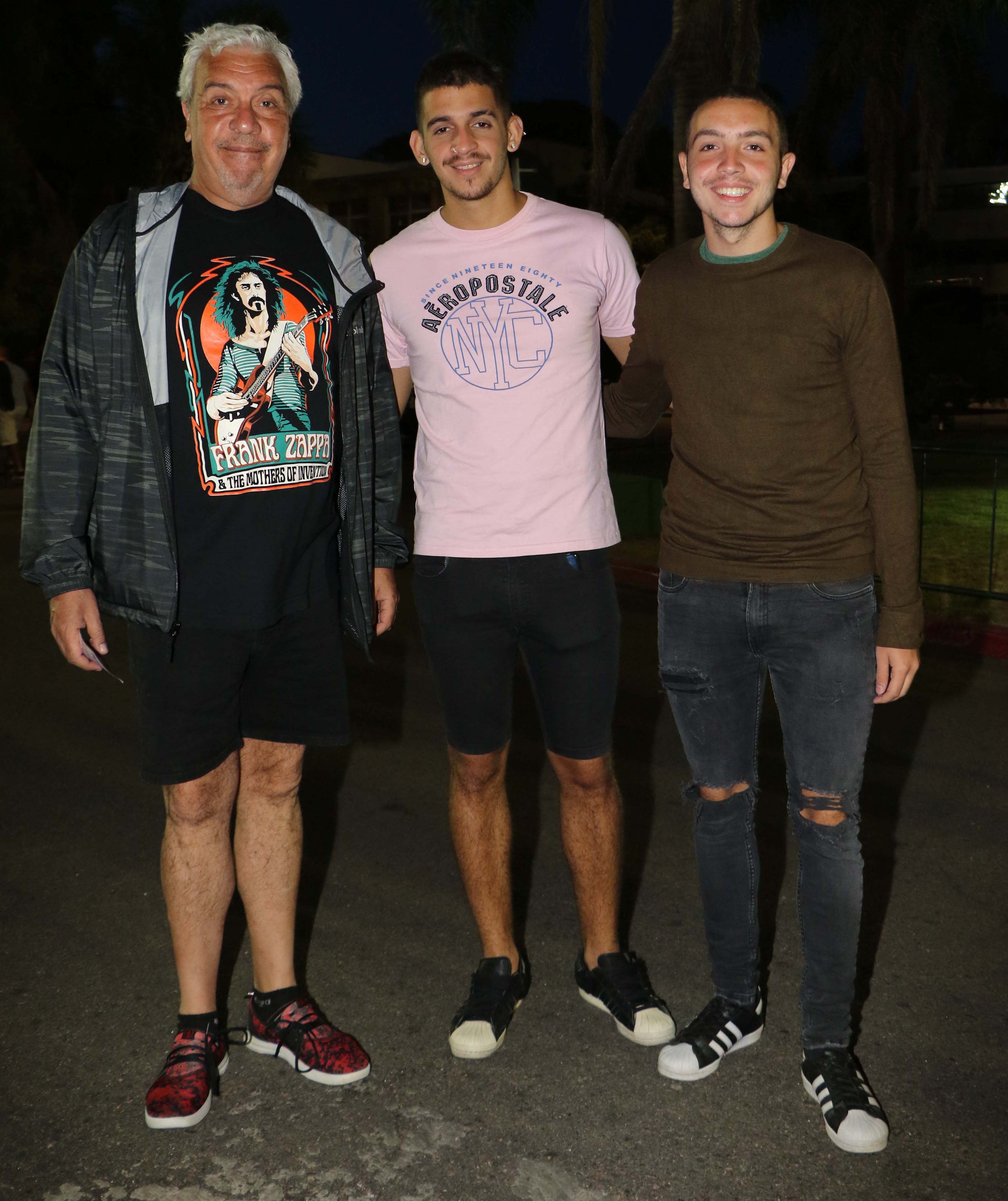 Coco Sily, súper relajado a su llegada a la cancha
