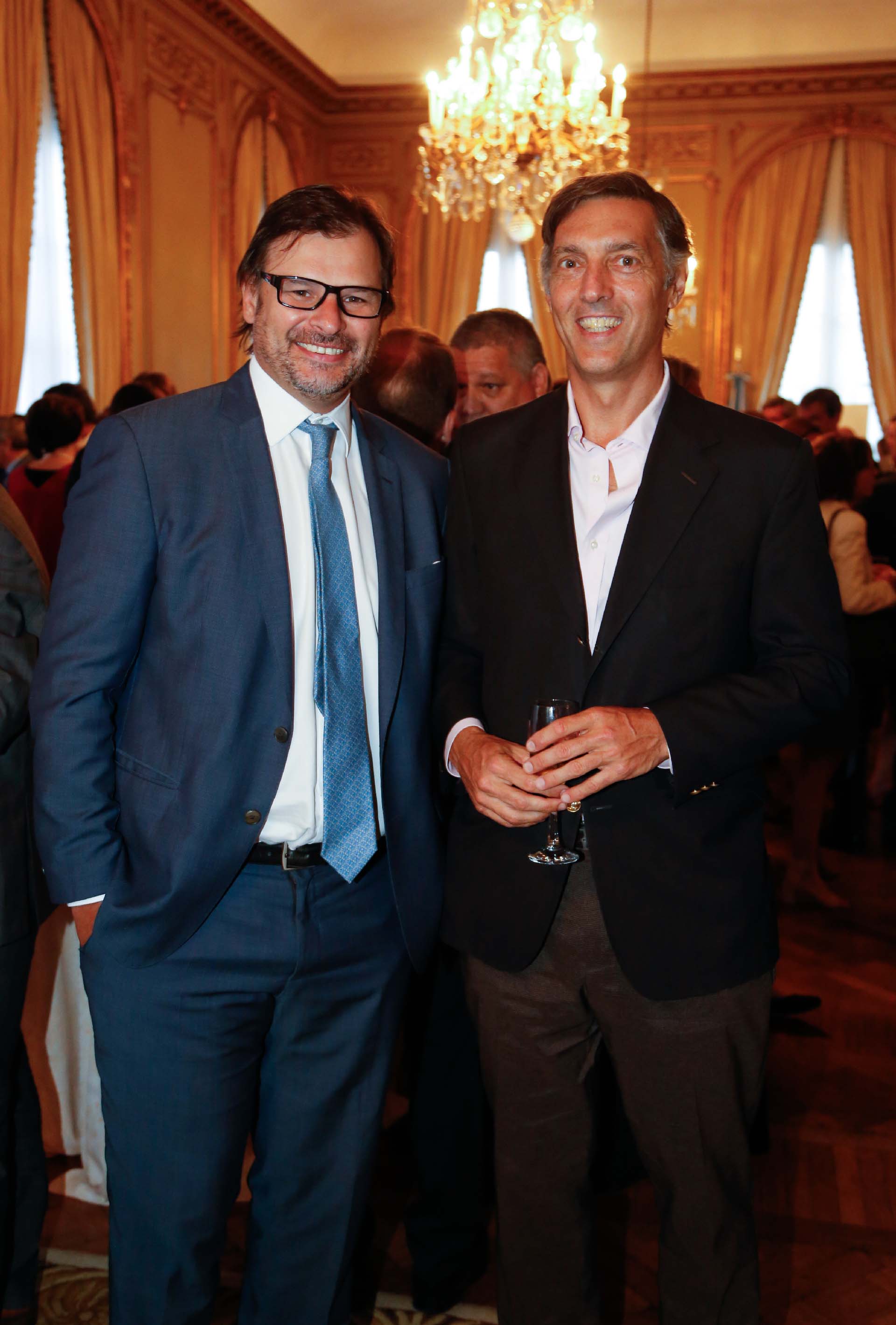 Gaston Remy, CEO de Vista Oil & Gas, junto a Facundo Gómez Minujín, presidente de JP Morgan Argentina