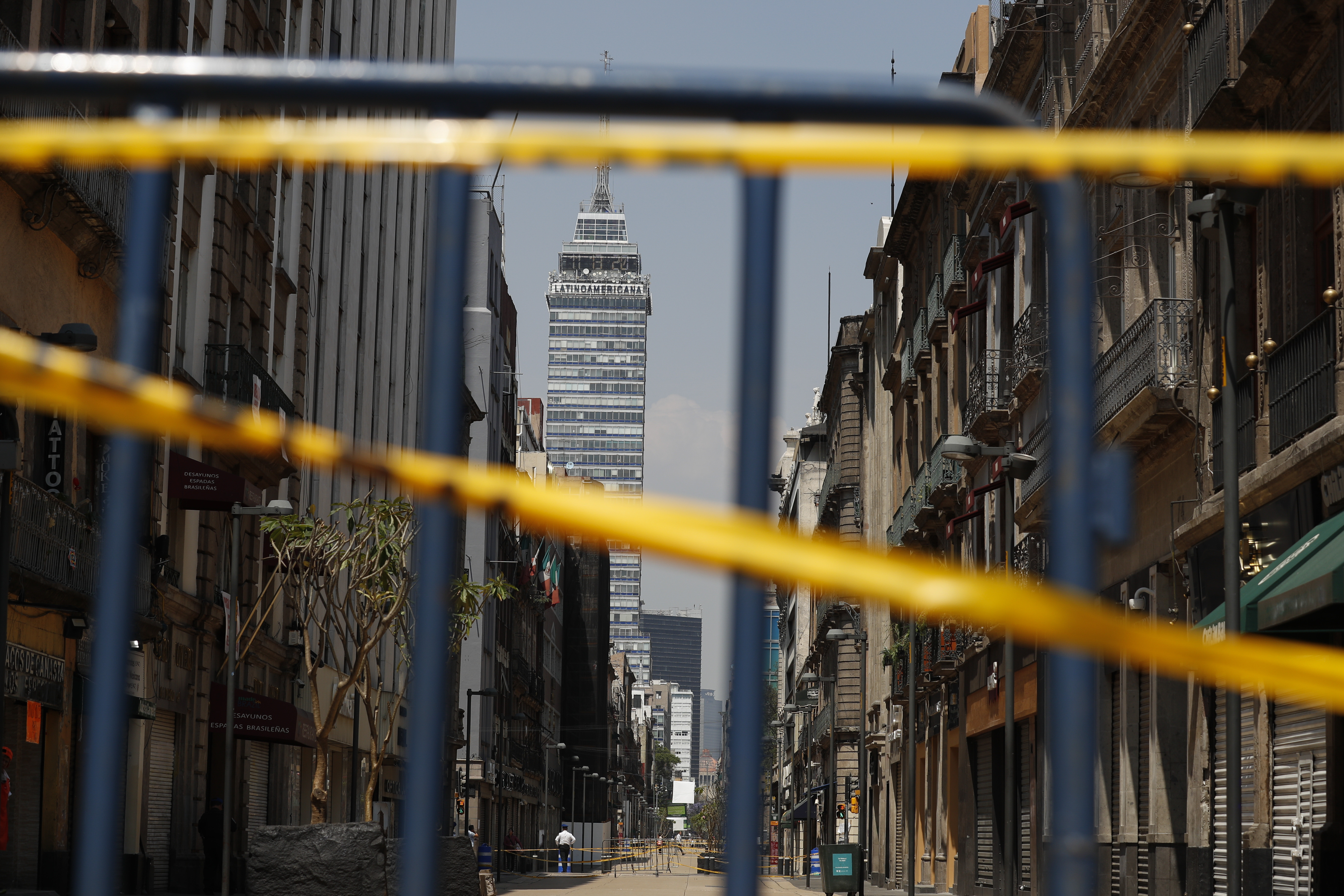 El virus tiene paralizada la actividad económica en el país (Foto: AP/Rebecca Blackwell)