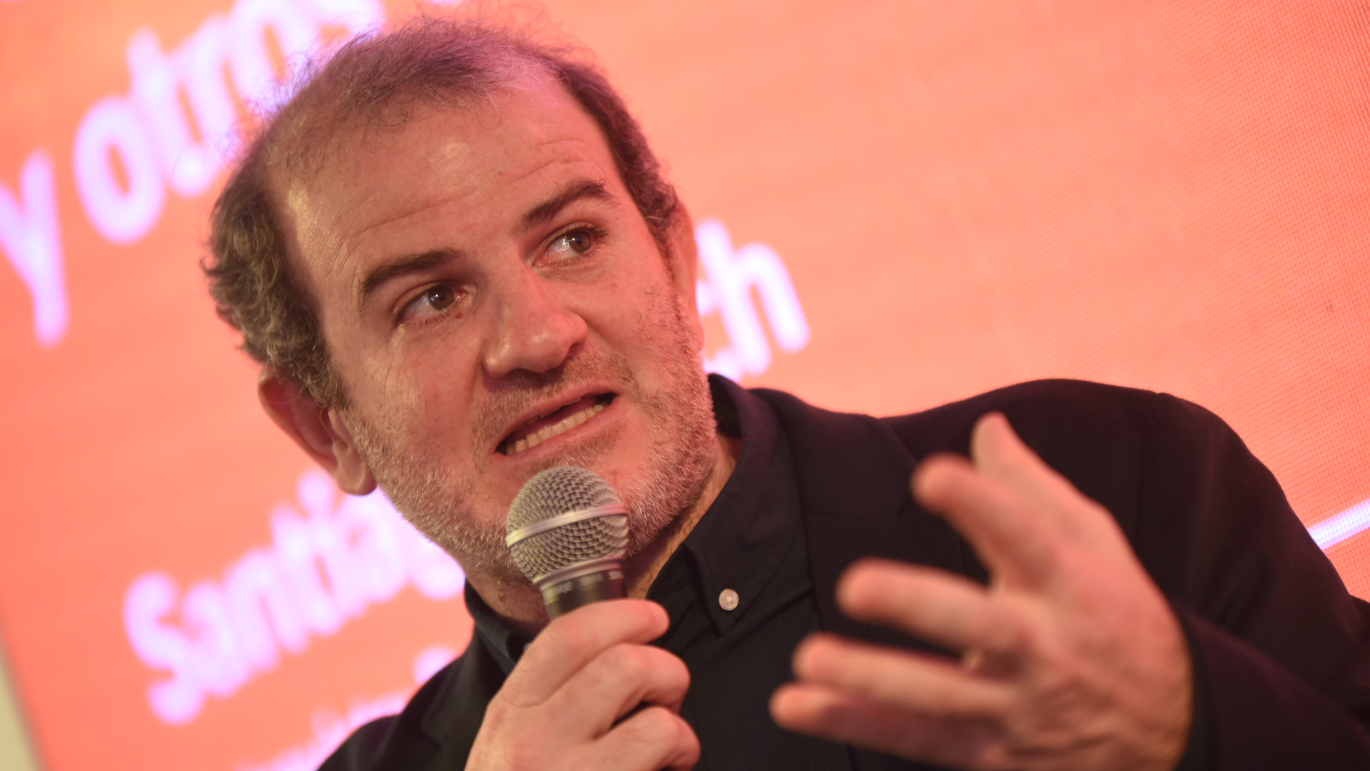 Santiago Llach (Manuel Cortina)