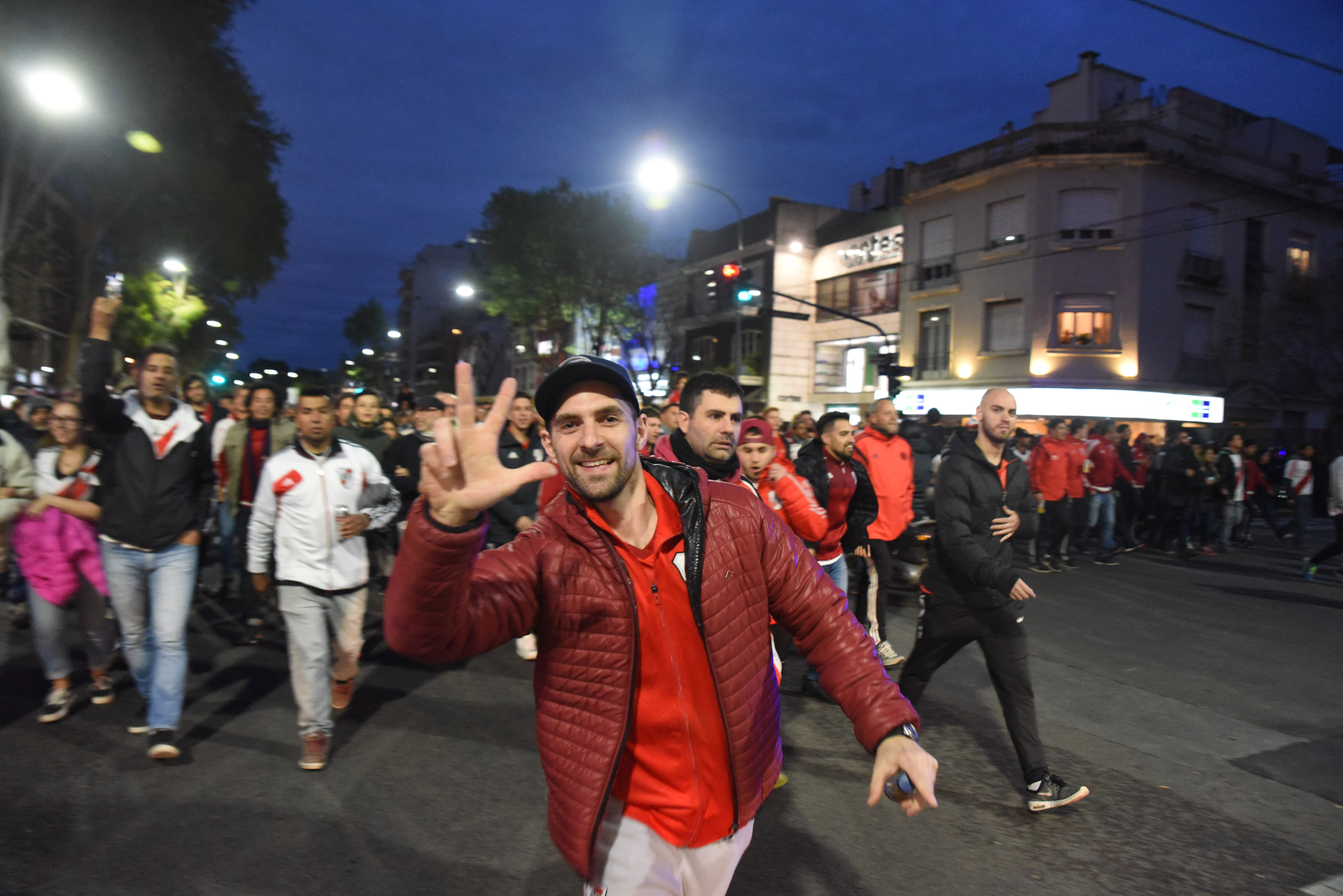 Los hinchas del Millonario coparon las calles desde la tarde