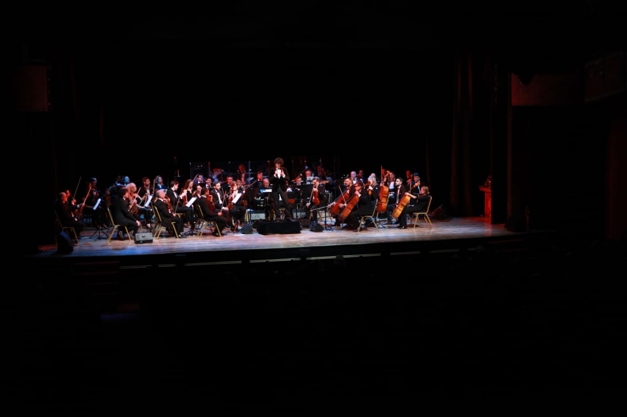 La Orquesta Buenos Aires Sinfónica estuvo dirigida por el maestro Damián Mahler