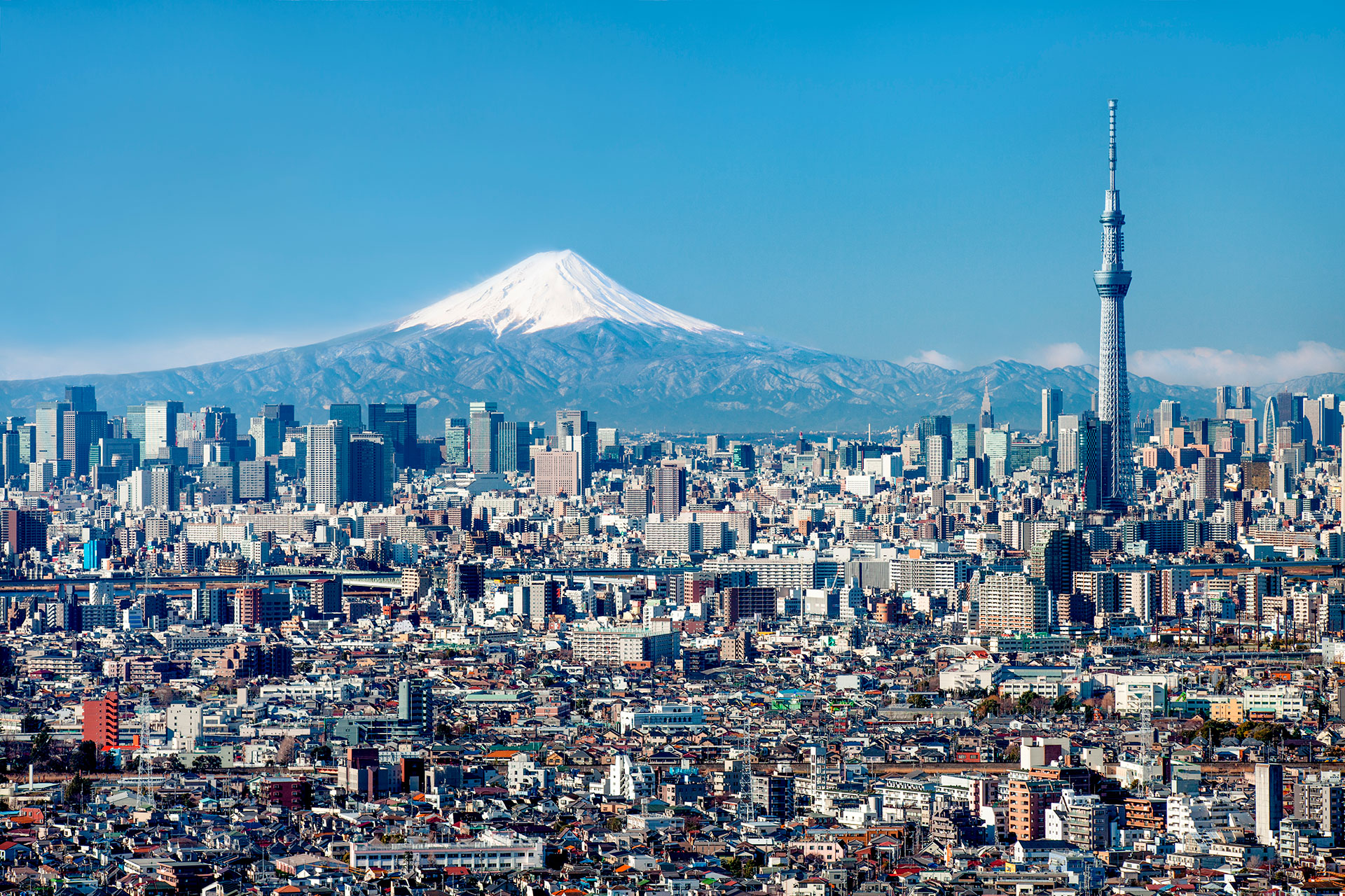 MONTE FUJI - JAPÓN: es el pico más alto de la Isla de Honshu. Se encuentra entre las prefecturas de Shizuoka y Yamanashi en el centro de esta nación asiática y justo al oeste de Tokio