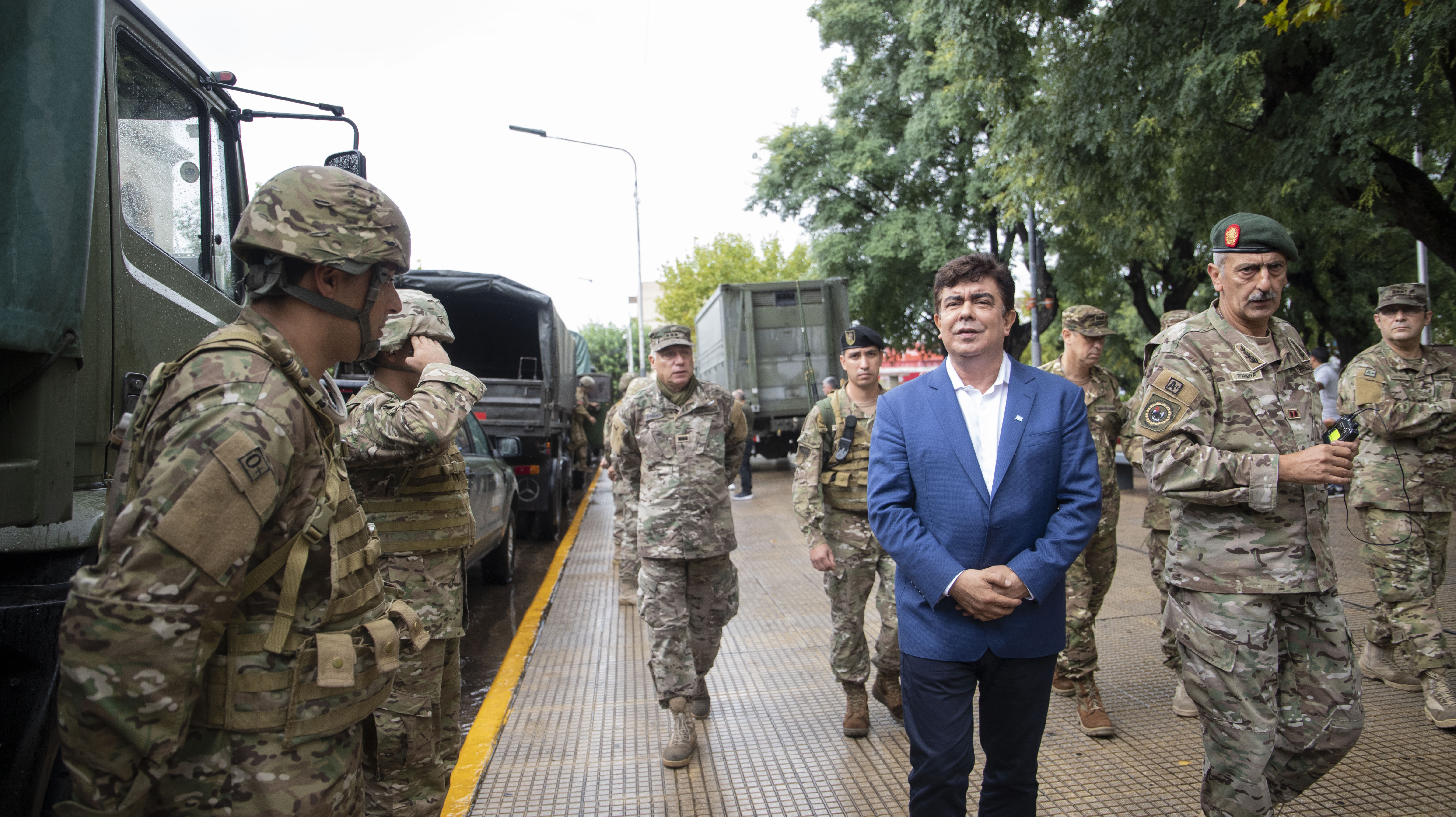 El intendente peronista Fernando Espinoza participó del operativo