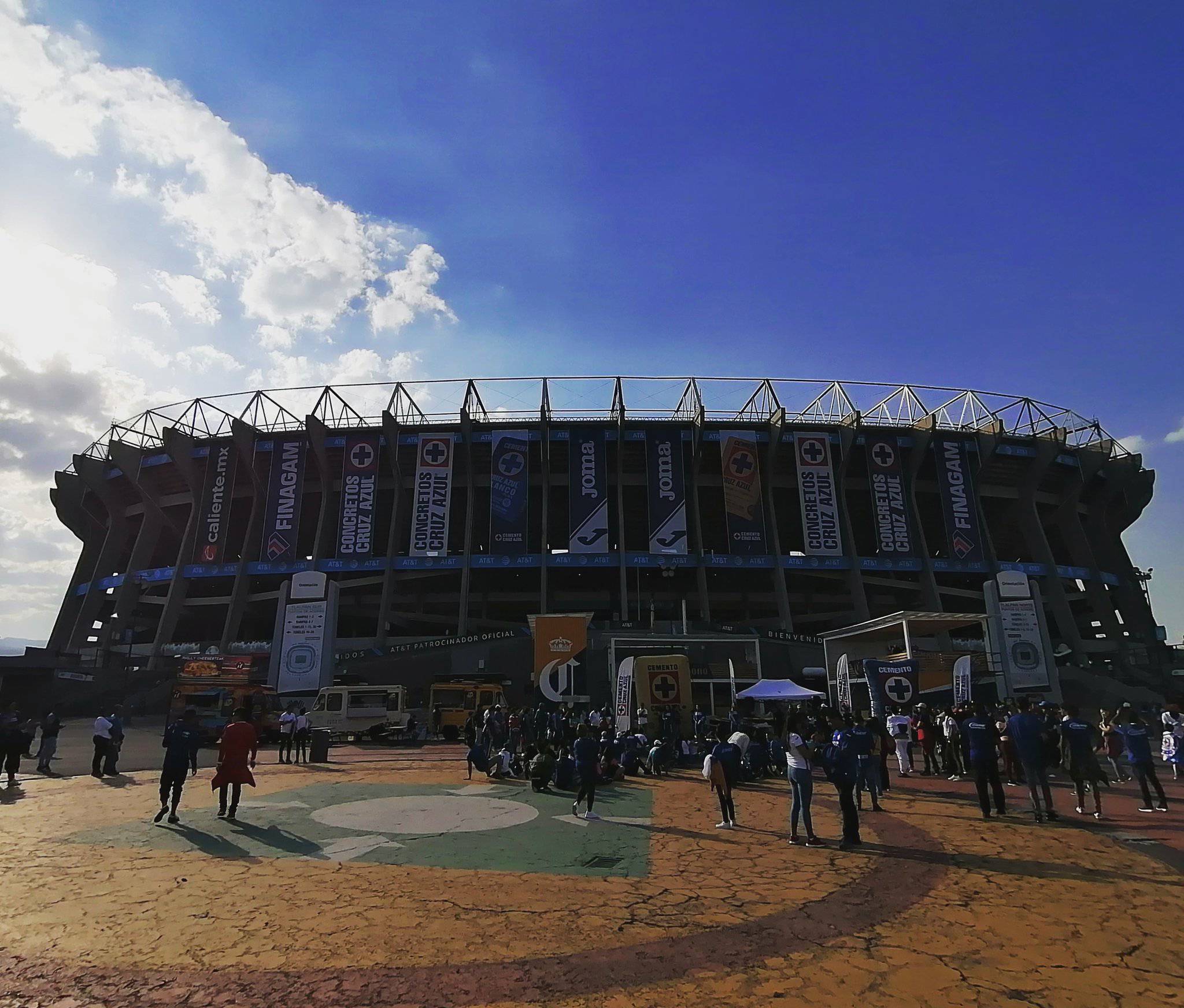 Cruz Azul no pudo conseguir la victoria contra Atlas en su debut en el Estadio Azteca (Foto: @lenon_12)