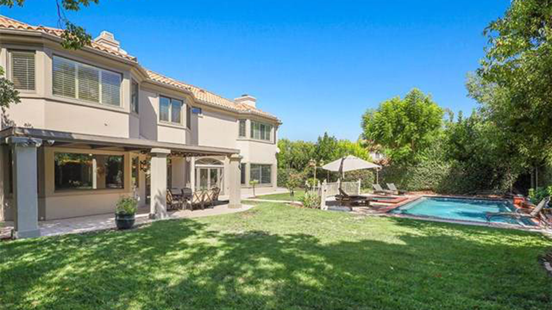 El hijo menor de Michael Jackson celebró sus 18 años comprando una mansión cuyo valor es de más de USD 2 millones en Calabasas, California (Pacific playa realty)