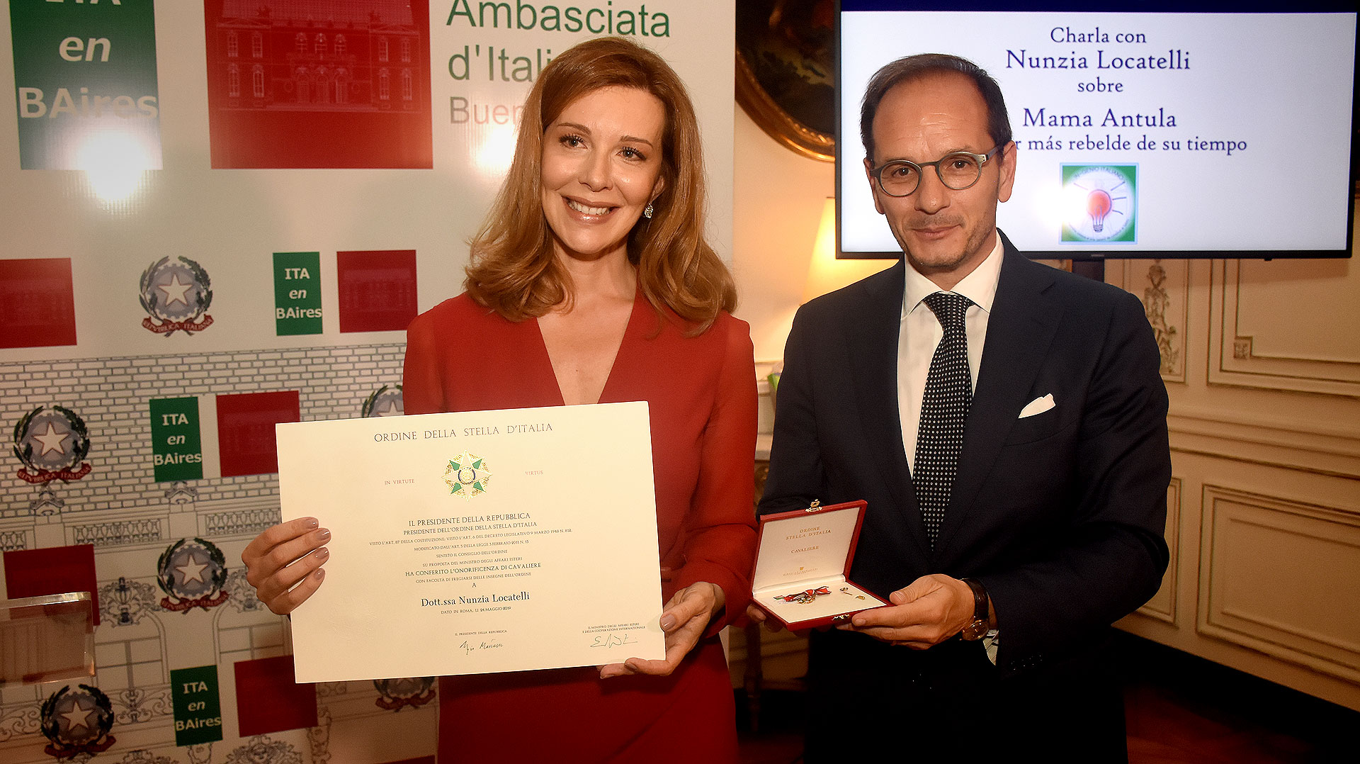 Nunzia Locatelli fue parte del programa “In-genio en la investigación histórica” y fue distinguida por su labor de investigación sobre Mama Antula con la entrega de la condecoración de “l’Ordine della Stella d’Italia”