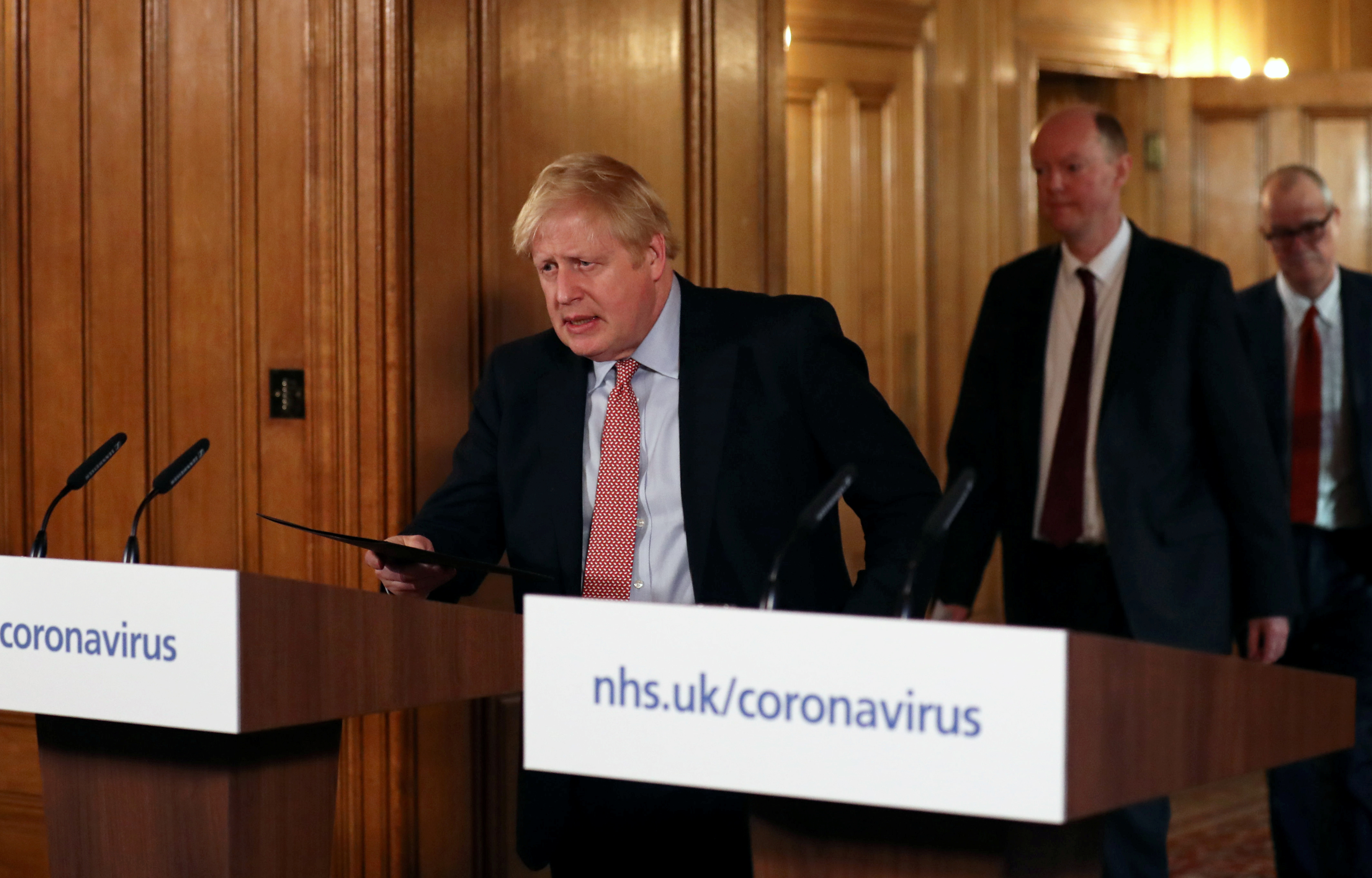 El primer ministro británico Boris Johnson, el 12 de marzo de 2020, da una conferencia de prensa sobre la respuesta del gobierno al brote de coronavirus (REUTERS)