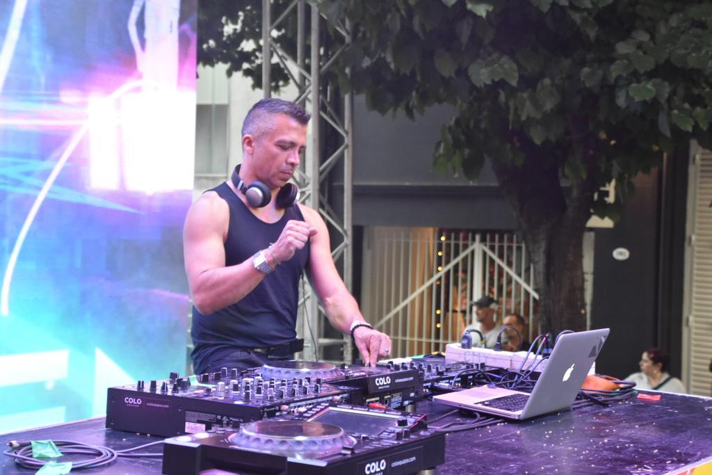 Varios DJ's participaron del cierre